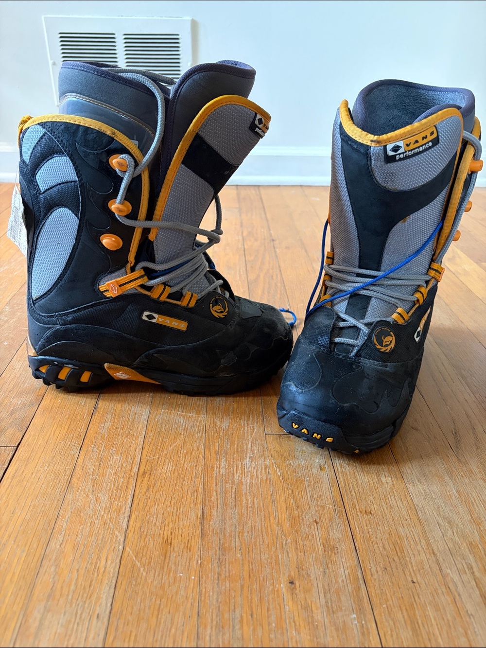 Vans Men's Black Gray Yellow Snowboard Boots